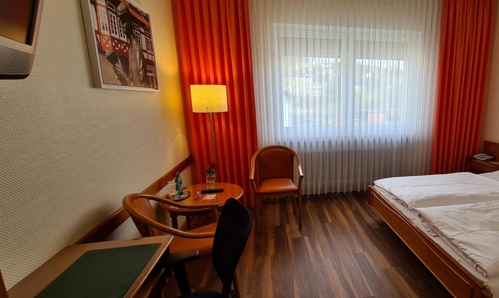 Hotel Hessischer Hof Melsungen Bagian luar foto